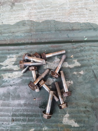 Honda cbr 600 f4i - sump, bolts
